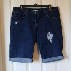 5/$20 Ripped shorts size large (size 14-16ish)